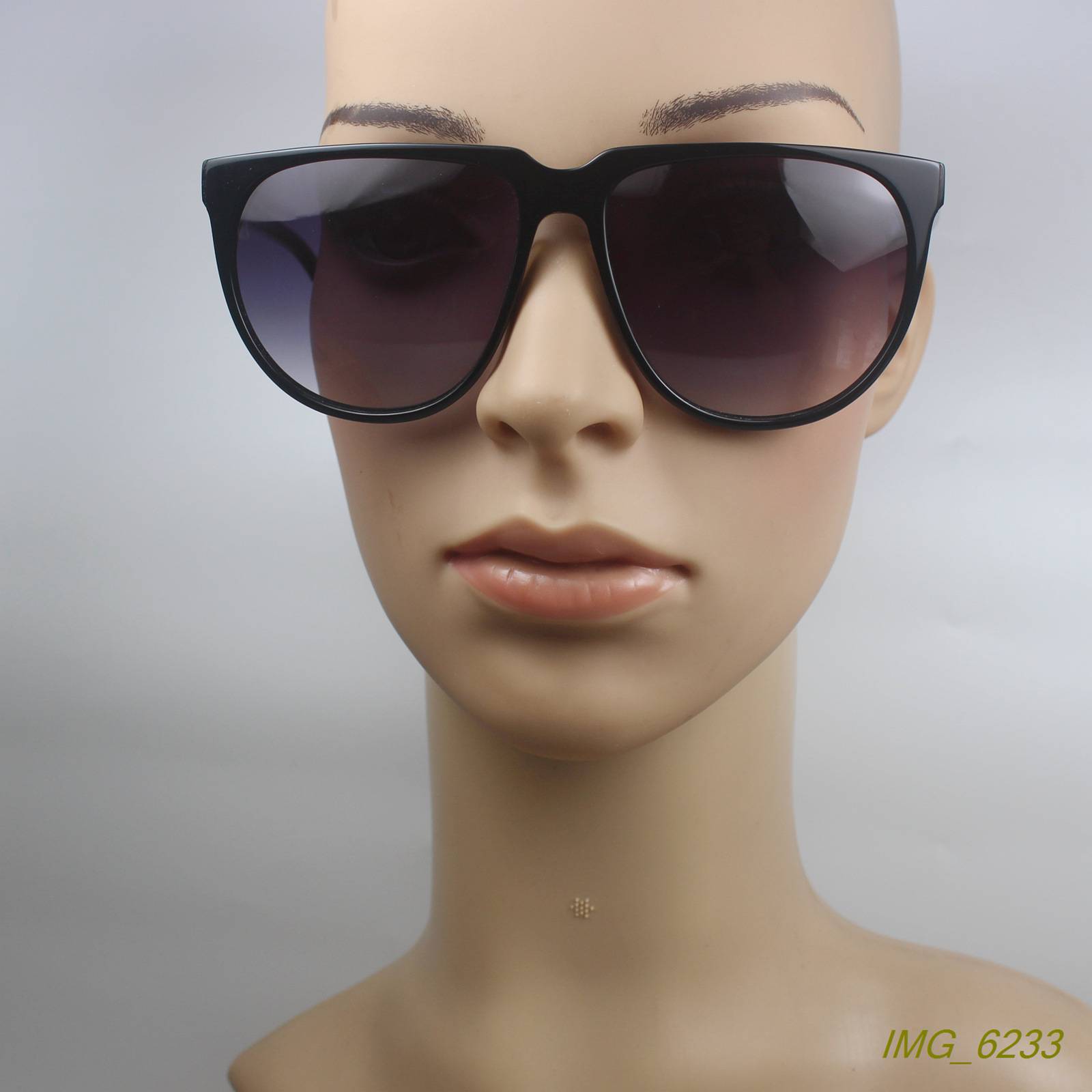 Outer single retro thin board light sunglasses anti -ultraviolet sunglasses fashion sunglasses tide 2 color 822191