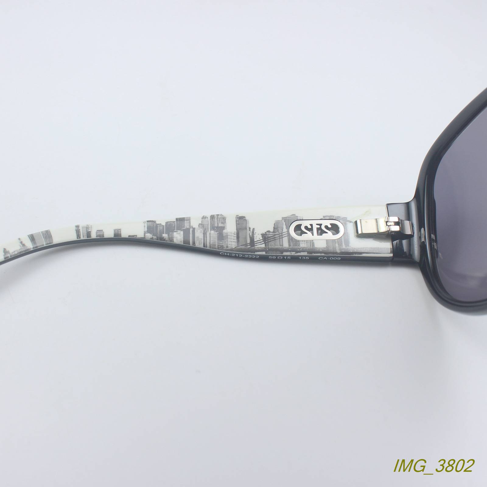 Original single imported board sunglasses high -end ultraviolet sunglasses driving windproof windproof black 2222