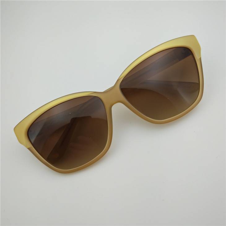 Rare thick plate sunglasses sunscreen sunglasses women's retro small fresh two -color