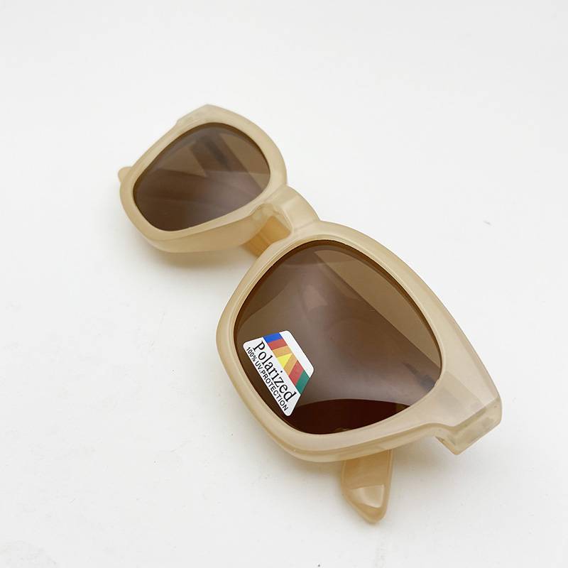 Export orders men and women polarized sunglasses Fashion Personal sunglasses Drive glasses goggles sunscreen mirror