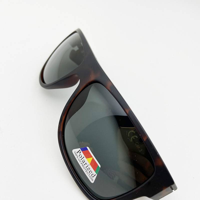 Original single men's leopard polarizer driving mirror sunglasses fashion sunglasses anti -ultraviolet watch mirror shading mirror