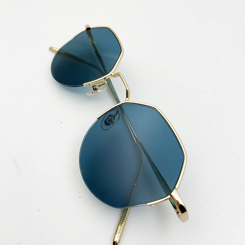Exporting pure original single men and women medium and small face sunglasses fashion personality brand sunglasses care mirror sunshade sunshade shading mirror tide