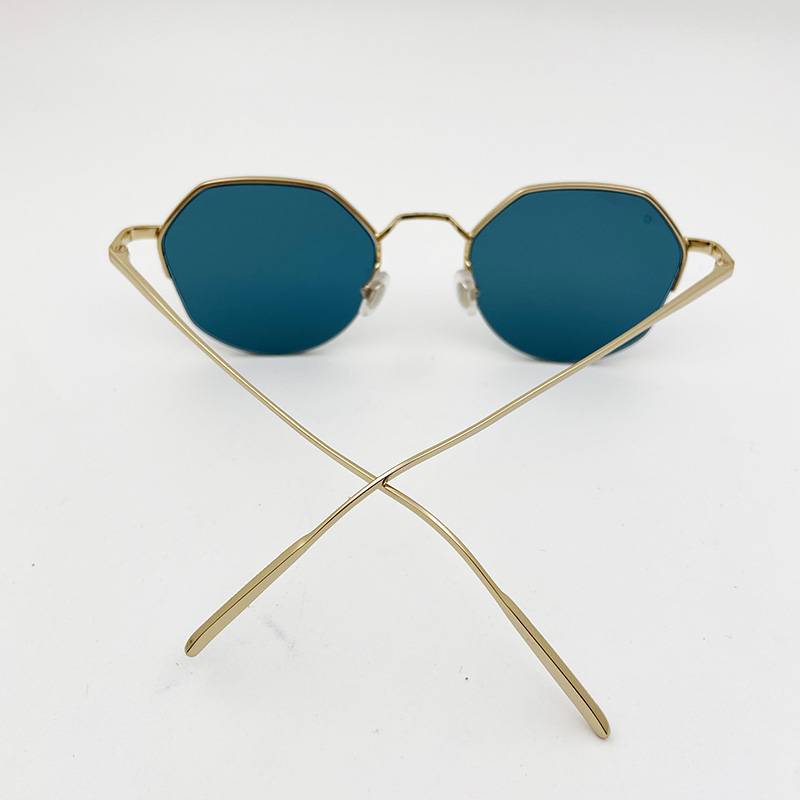 Exporting pure original single men and women medium and small face sunglasses fashion personality brand sunglasses care mirror sunshade sunshade shading mirror tide
