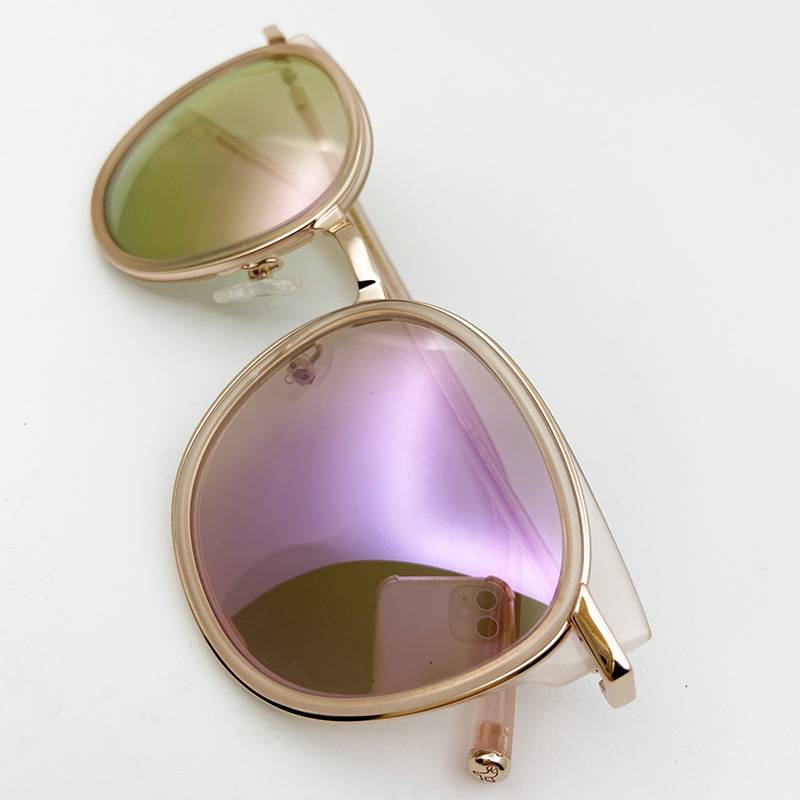 Exporting pure original single ladies brand sunglasses fashion trendy sunglasses anti -ultraviolet girder mirror sunshaded mirror