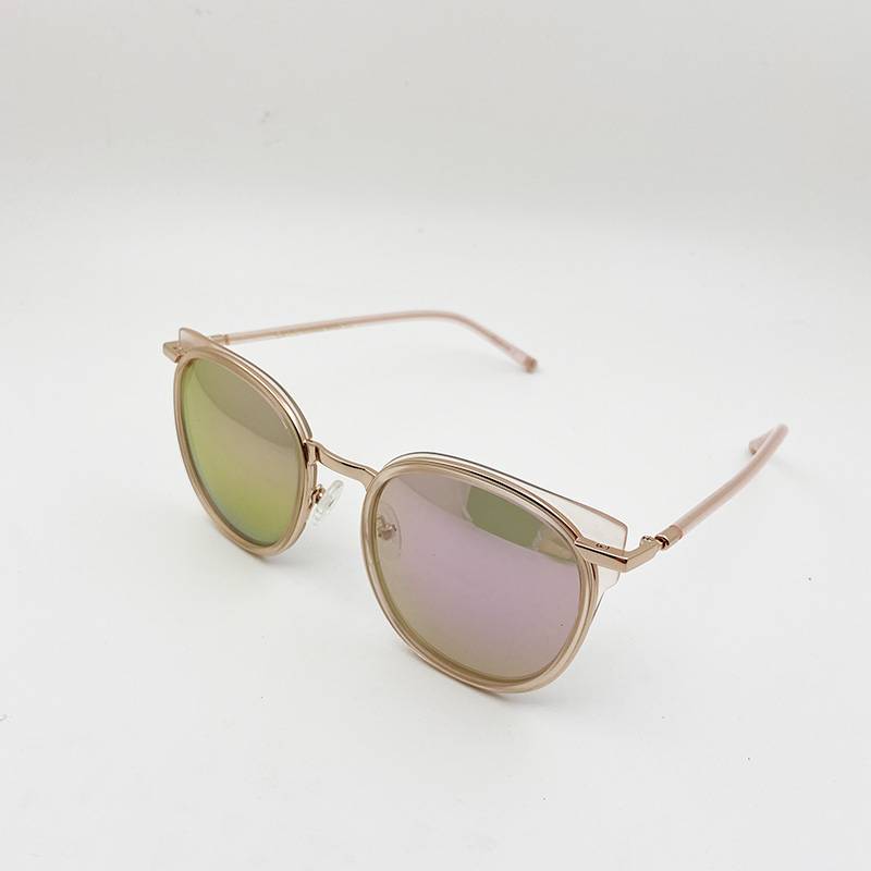 Exporting pure original single ladies brand sunglasses fashion trendy sunglasses anti -ultraviolet girder mirror sunshaded mirror