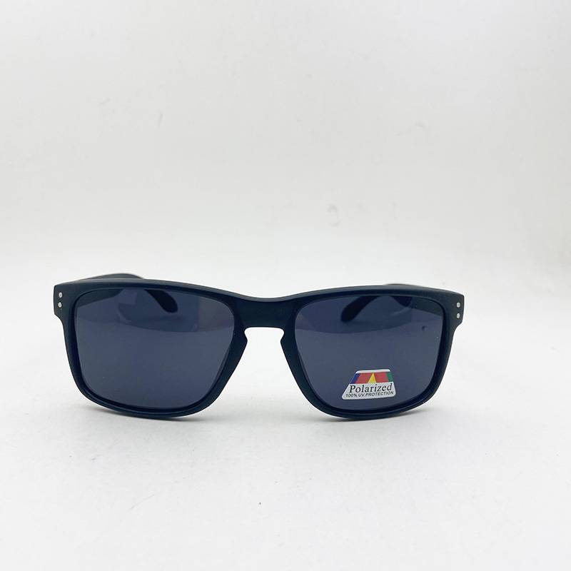 Original single men and women polarized sunglasses anti -ultraviolet sunglasses care mirror shelter driving driving glasses