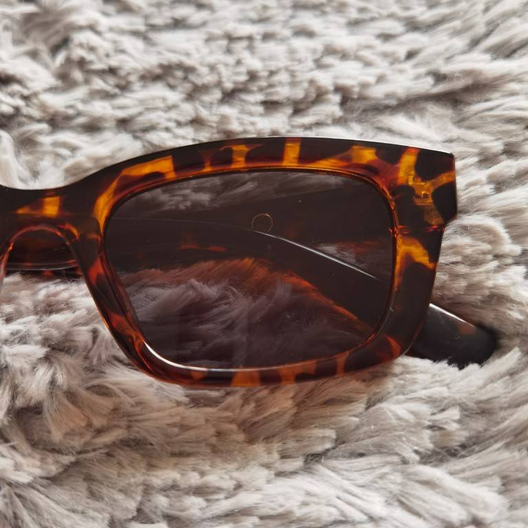 American -style street shooting hot girl retro fashionable concave shape leopard leopard sunglasses tide personality sunglasses show face face sunscreen