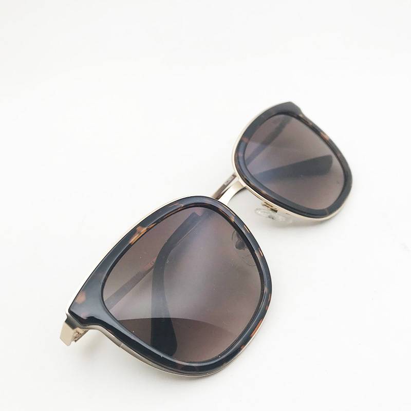 Original single men's and women's sunglasses leopard pattern box sunglasses fashion versatile UV anti -ultraviolet shading mirror outdoor tide