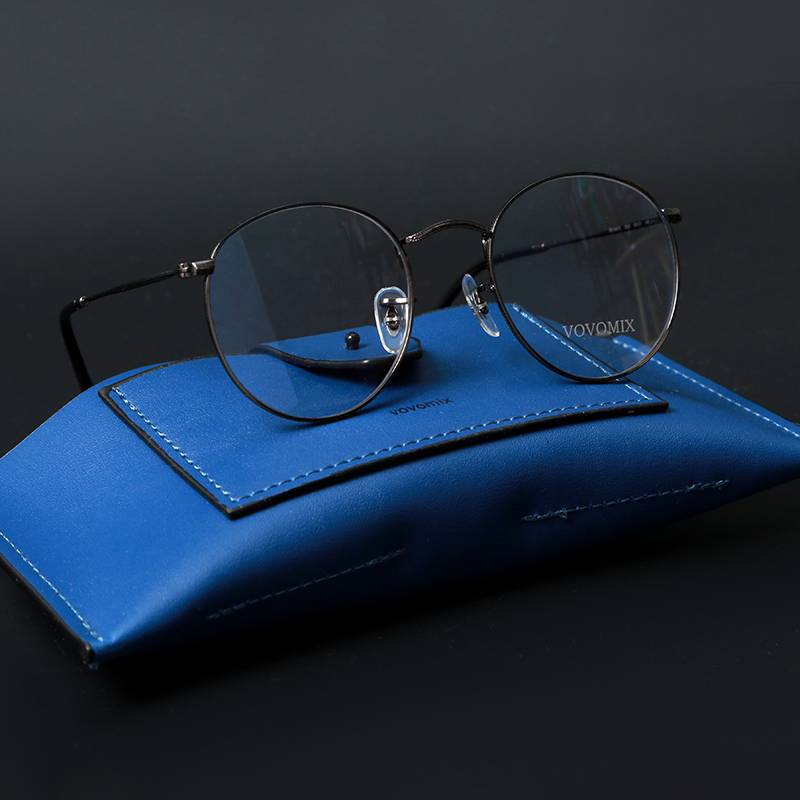Four digits of the store!Memory metal material!Men's clothing couple myopia Blu -ray glasses frame mirror frame tide
