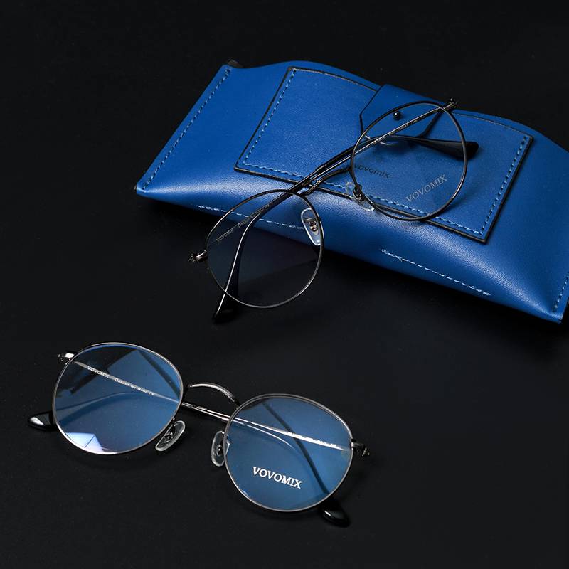 Four digits of the store!Memory metal material!Men's clothing couple myopia Blu -ray glasses frame mirror frame tide