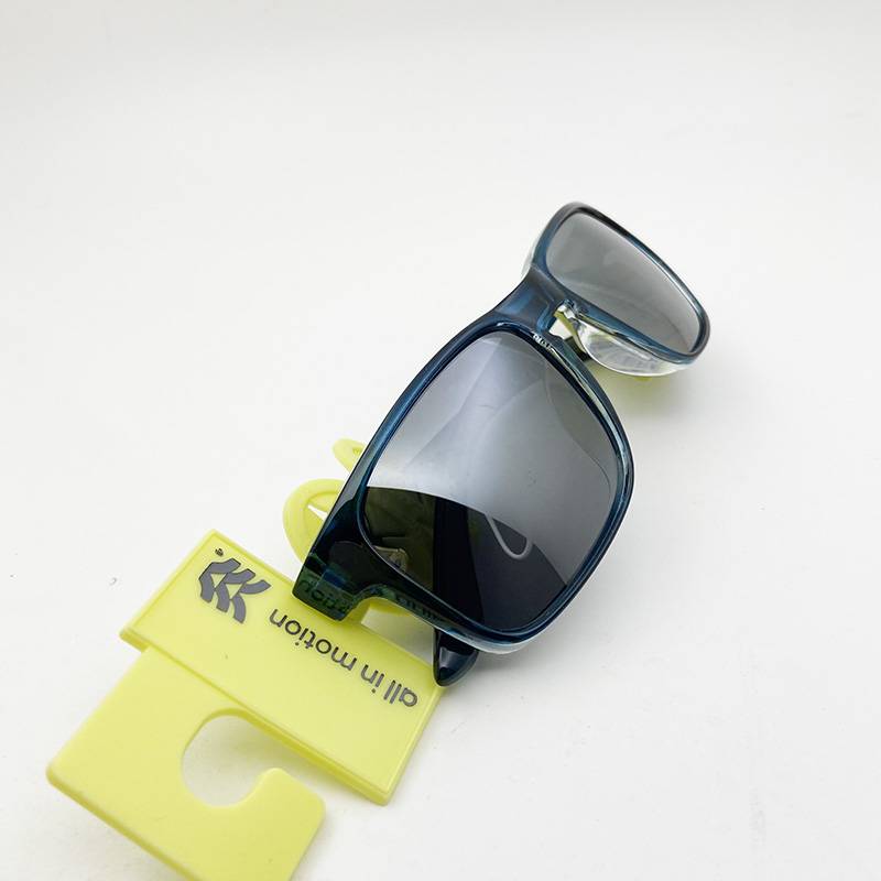 Exporting to the original single men and women polarized sunglasses, fashion personality sunglasses anti -ultraviolet watch, driving sunshade