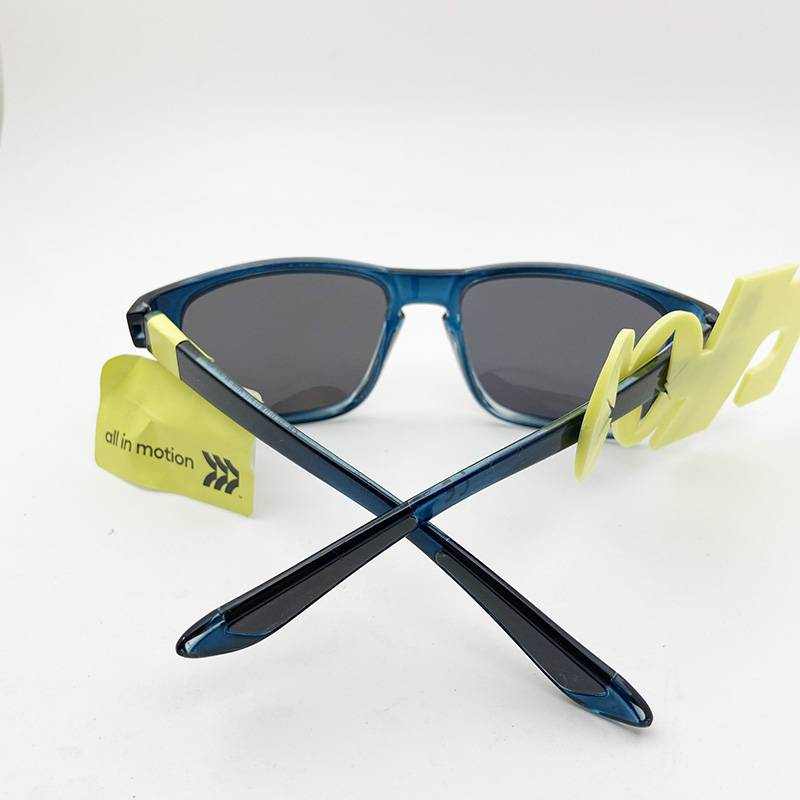 Exporting to the original single men and women polarized sunglasses, fashion personality sunglasses anti -ultraviolet watch, driving sunshade