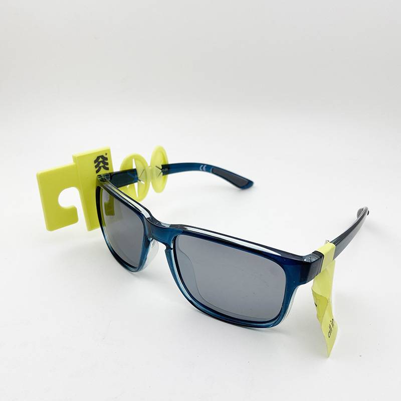 Exporting to the original single men and women polarized sunglasses, fashion personality sunglasses anti -ultraviolet watch, driving sunshade