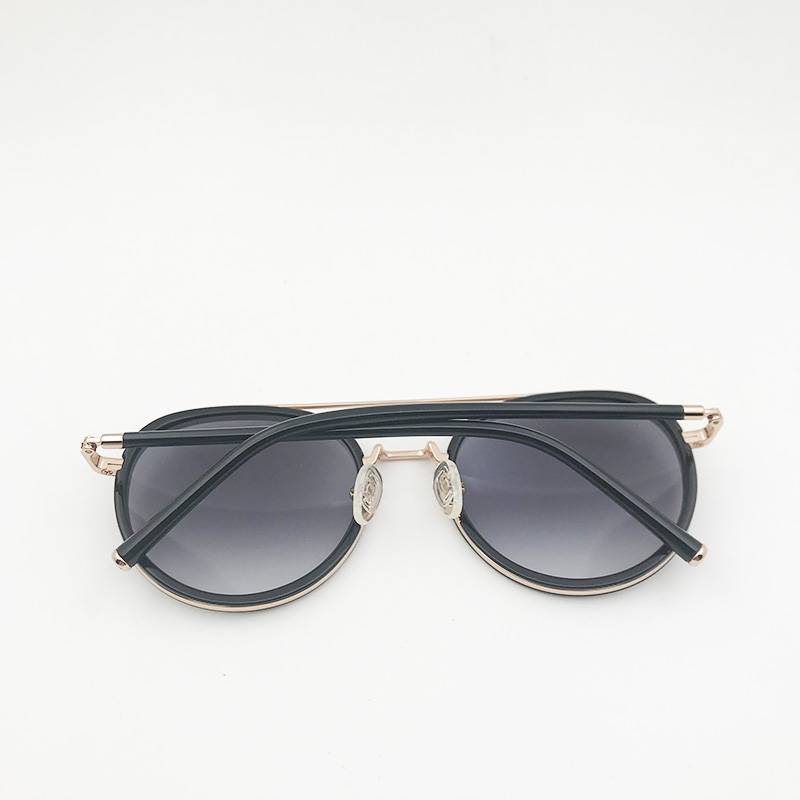 Export single men and women sunglasses anti -ultraviolet sunglasses Small and small face Korean version of sunscreen sunscreen glasses romy