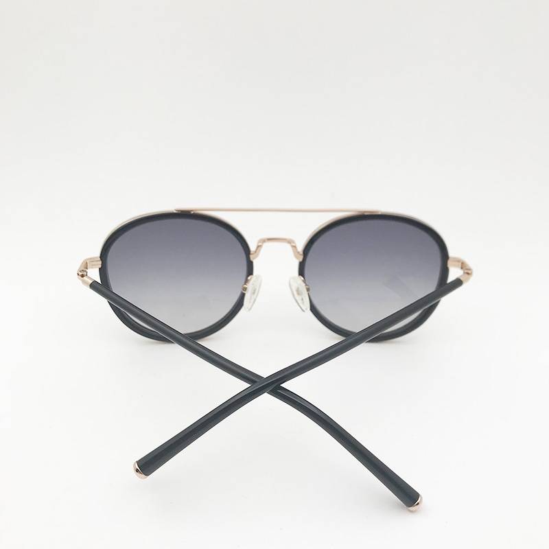 Export single men and women sunglasses anti -ultraviolet sunglasses Small and small face Korean version of sunscreen sunscreen glasses romy