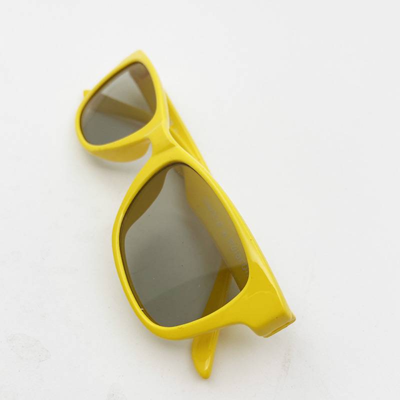Original single children's sunglasses fashion versatile boy sunglasses anti -ultraviolet eye mirror girl sunshine mirror tide