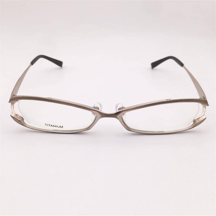 Treasure orphan original single silver ultra -light pure titanium -shaped frame semi -encircles frame business temperament glasses men and women