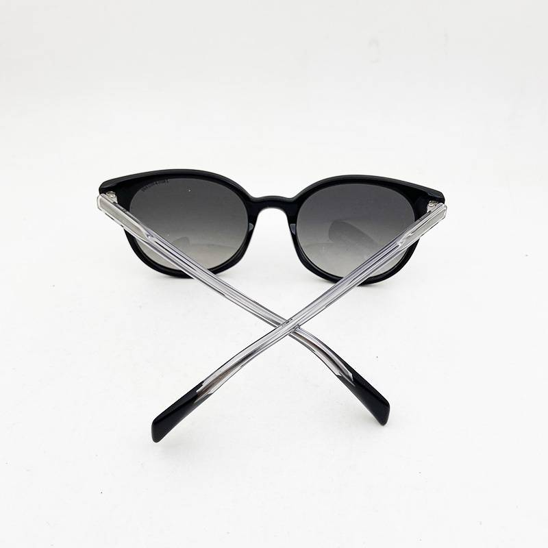 Export men and women sunglasses fashion versatile brands tail single sunshade anti -ultraviolet watchmark sunglasses tourism