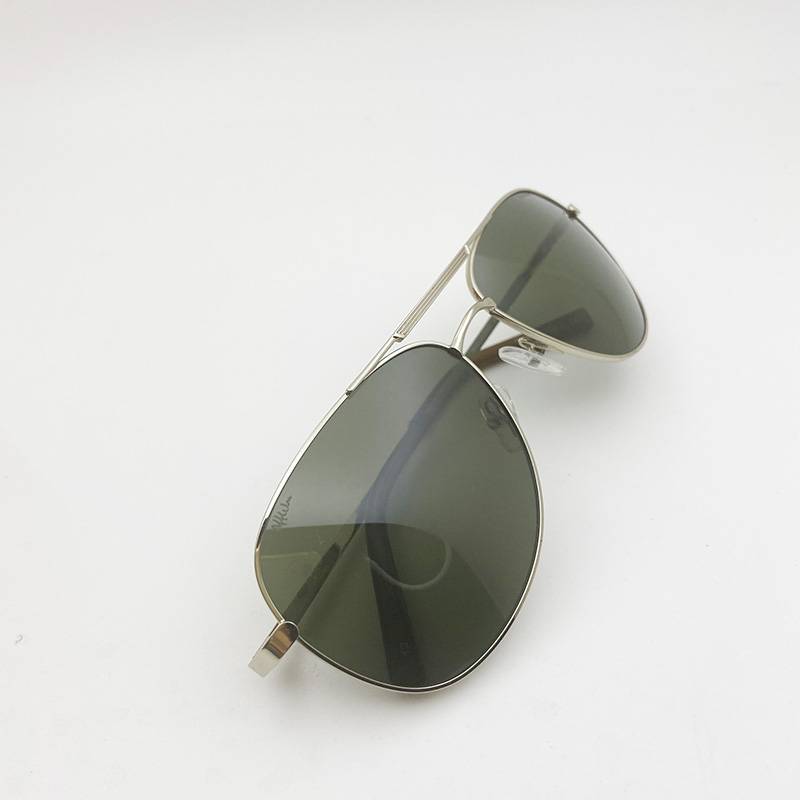 Exporting pure original single men's brand polarized sunglasses fashion sunglasses anti -ultraviolet classic toad mirror shading mirror
