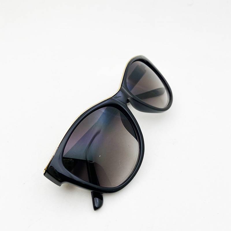 Export women's sunglasses brand fashion and comfortable sunglasses anti -ultraviolet eye mirror outdoor sunshade glasses