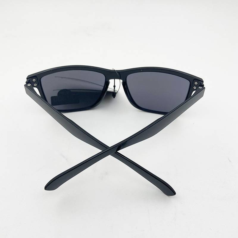Exporting pure original single men and women sunglasses fashion sunglasses anti -ultraviolet eye mirrors uV400 UV400