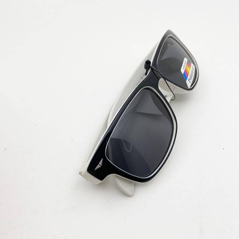 Single -children's polarized sunglasses fashion boys sunglasses anti -ultraviolet goggles girl sunshade mirror