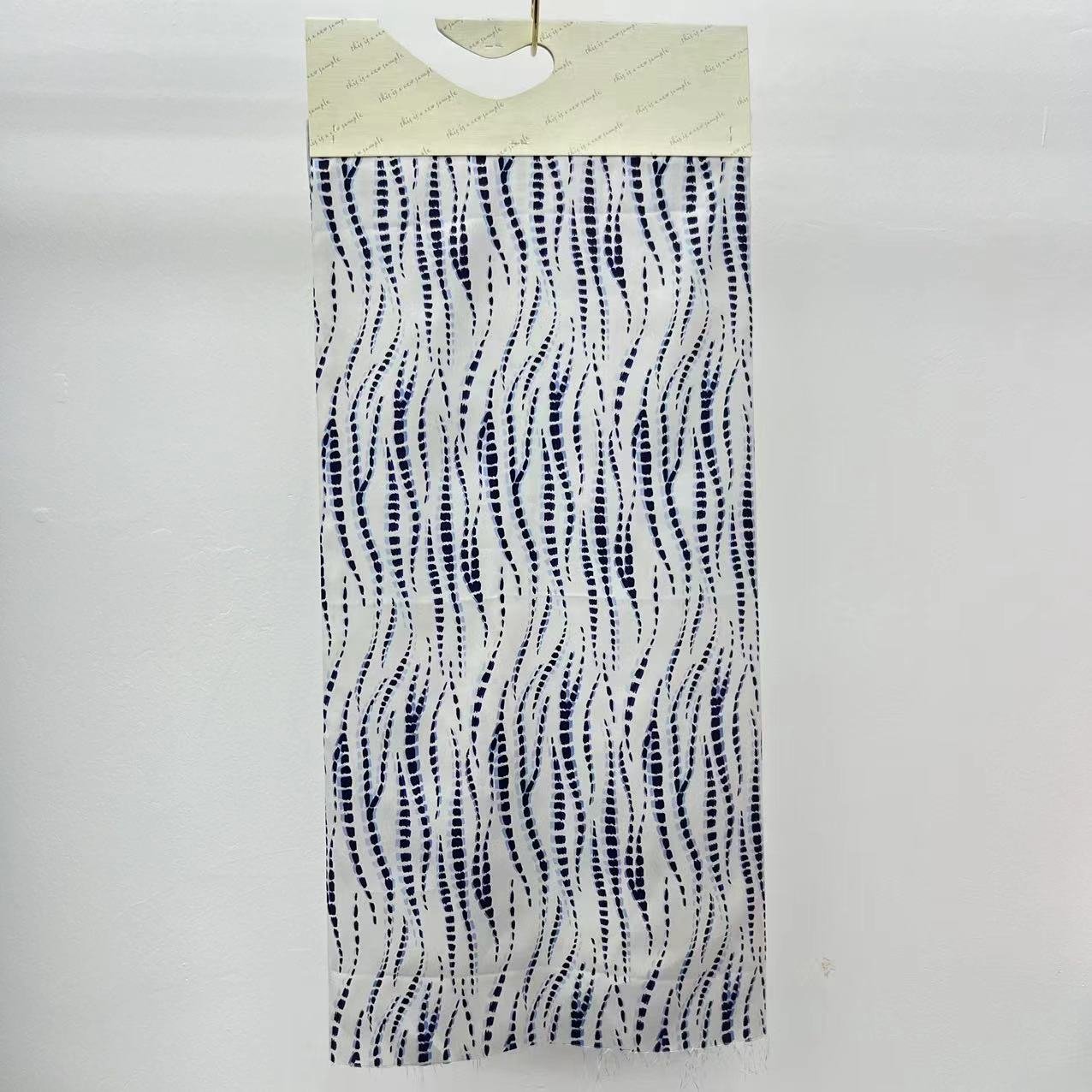 In-stock Dot Waves Optical illusion pattern printed fabric dark blue Tie dye twill 100%polyester silk-like fabric for garment