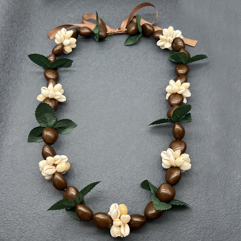 Ribbon Bow Tie Closure Acrylic Shell Beads for Graduation Party Accessory 2024 Hawaiian Graduation Black Kukui Nut Leis Necklace