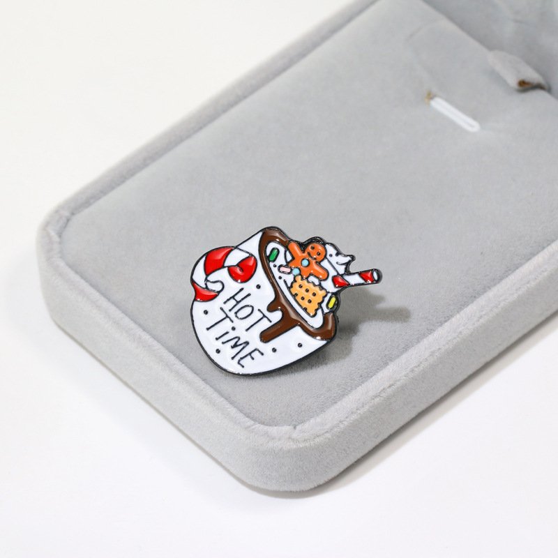 Manufacturer Cartoon Merry Christmas Tree Reindeer Enamel Brooch Hat Clothes Tie Scarf Button Pin Badge Custom Lapel Pins