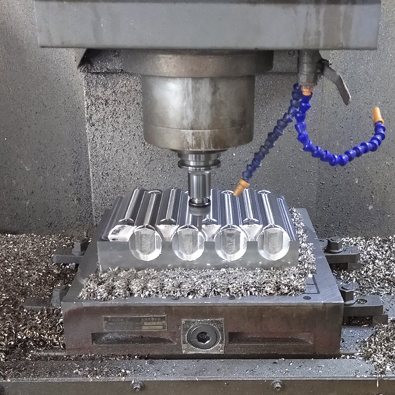 design and customize cable tie injection mold