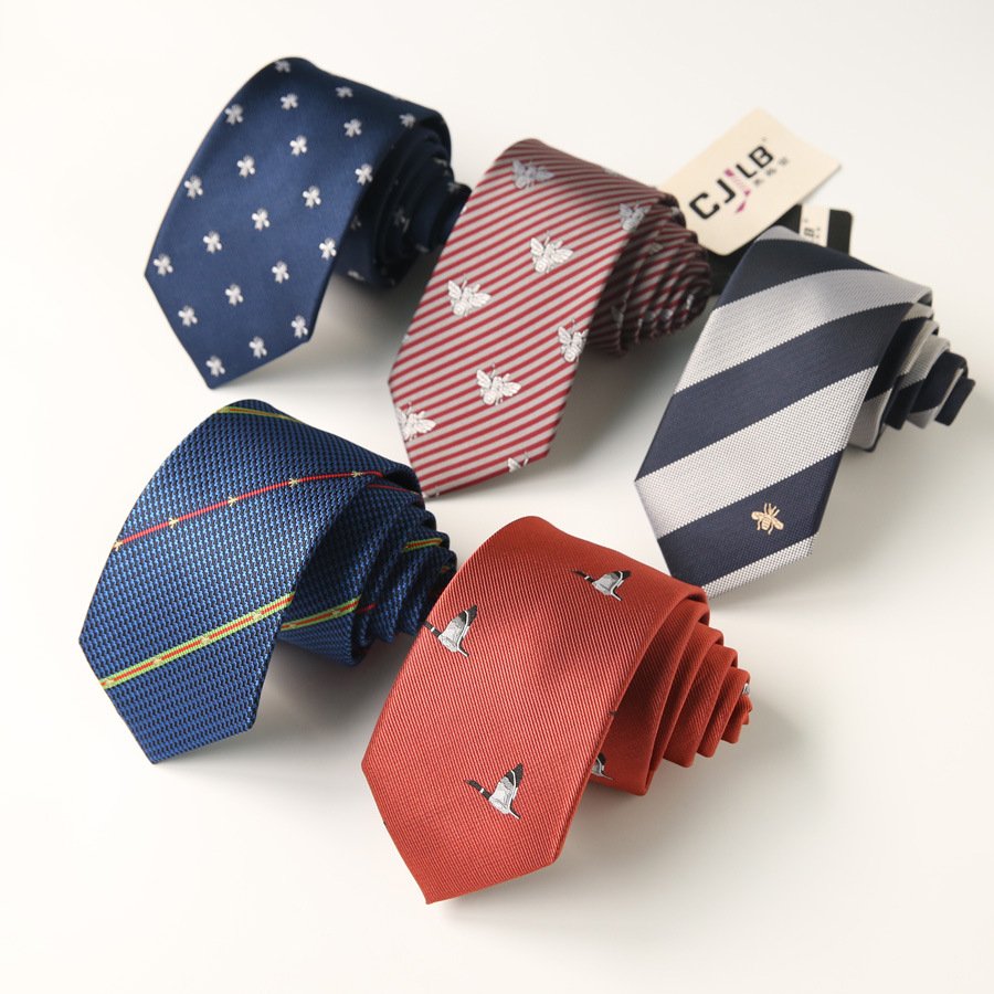 Designer Men's Tie Animal Embroidery Business Leisure Ties Little Bee British Tie Men's Wedding Suit Decorations Neckties