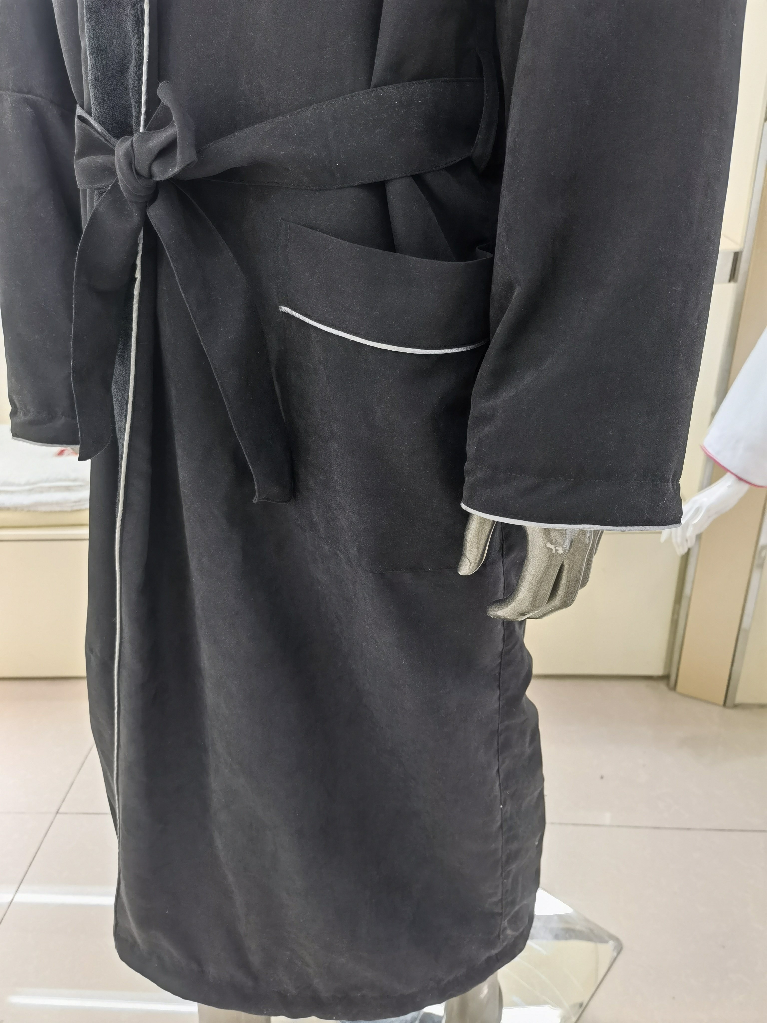 Mens Plush Lined Microfiber Robe, Soft Warm Men Bathrobe for Spa & Hotel Long Luxury Bath Robe