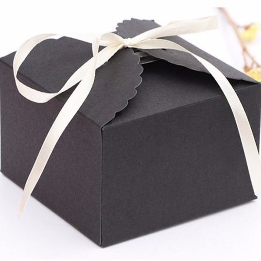 Wholesale Chinese new wedding party favors candy boxes tie ribbon packing paper gift sweet candy boxes for sales Chocolate Boxes