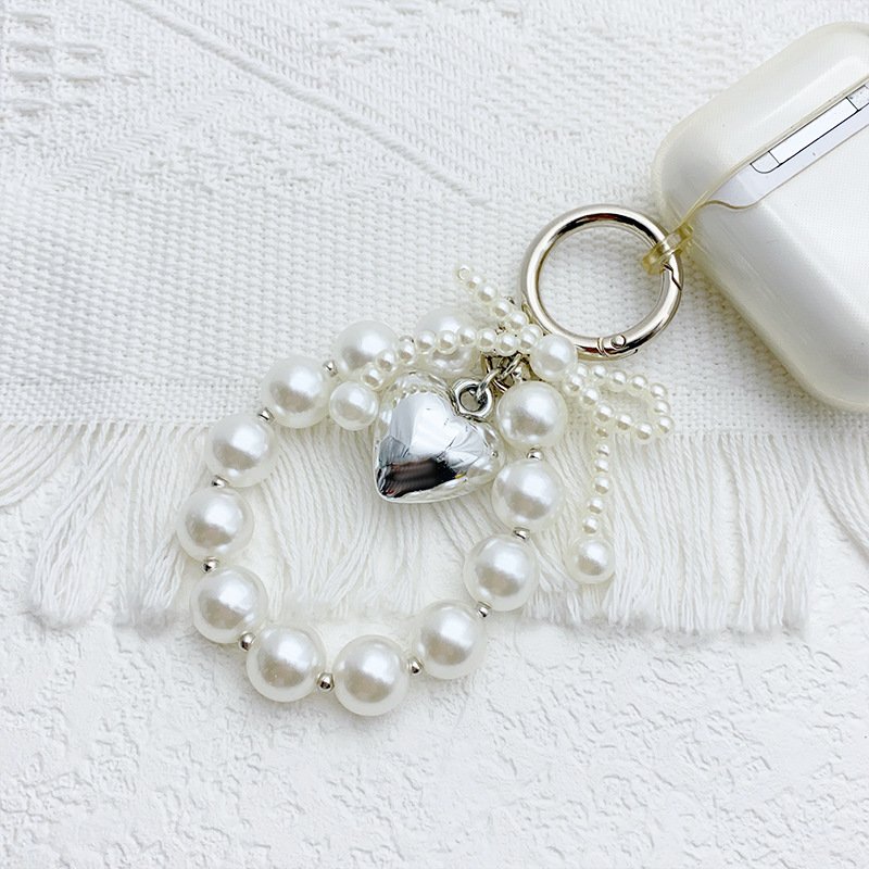 Popular pearl beaded keychain pearl bow metal love keychain fashion car keychain mobile phone accessories
