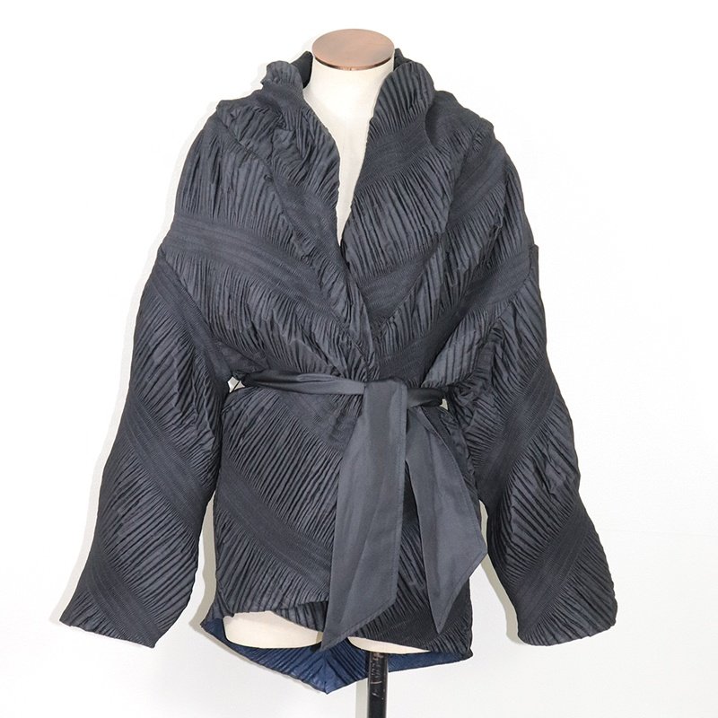 Pleated cardigan spring and autumn new trend thick high-end women's top wholesale fashion versatile women's wear