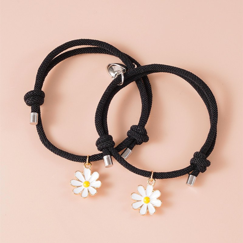 2pcs/set Creative Hair Tie Bracelet Love Magnetic Flower Bracelets for Women Friend Daisy Pendant Charms for Bracelets