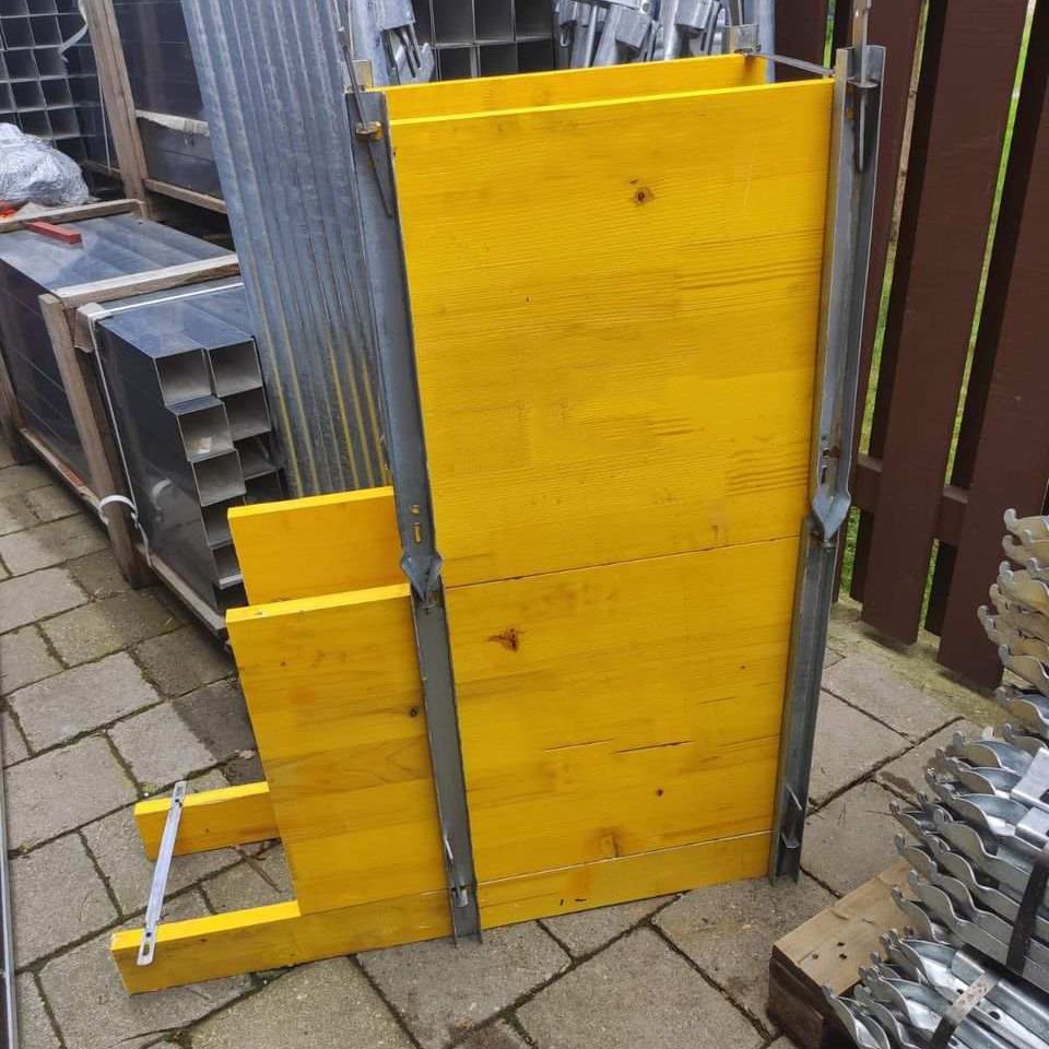 Concrete wall panel spacer tie and Mullion