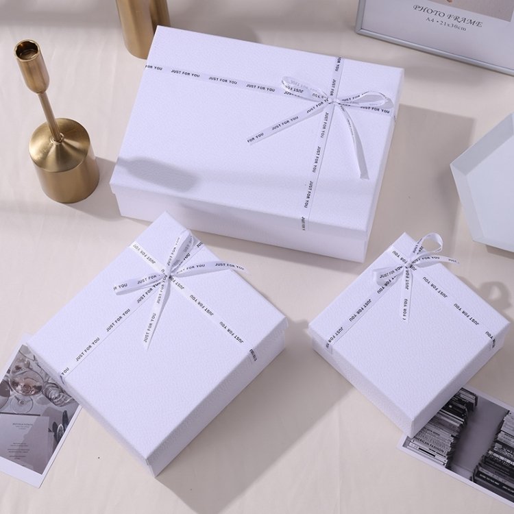Custom Size White Lid And Base Ribbon Bow Tie Paper Box Packaging For Wedding Gift