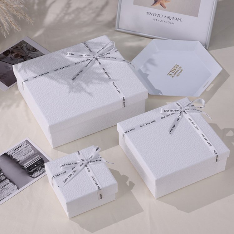 Custom Size White Lid And Base Ribbon Bow Tie Paper Box Packaging For Wedding Gift
