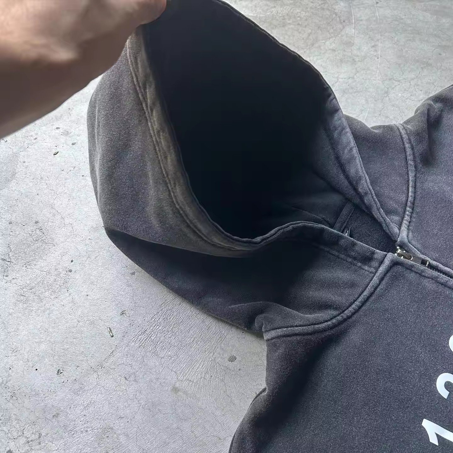 OEM Custom manufacturer wholesale 100%cotton french terry black screen print men vintage zip up acid wash cropped hoodie