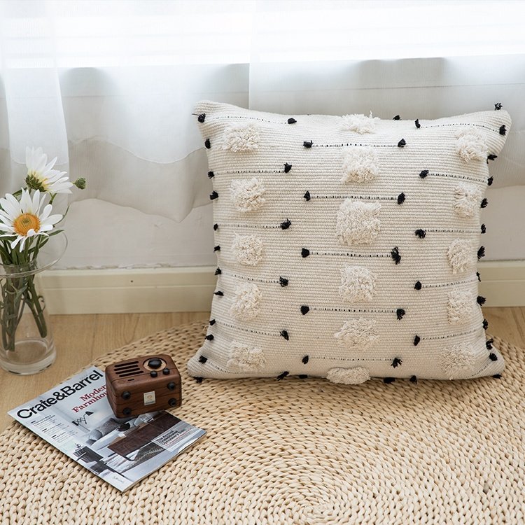 Wholesale Farmhouse Boho Style Cushion Case Home Decor Cotton Woven Pillow Case Tufted Cushion Cover