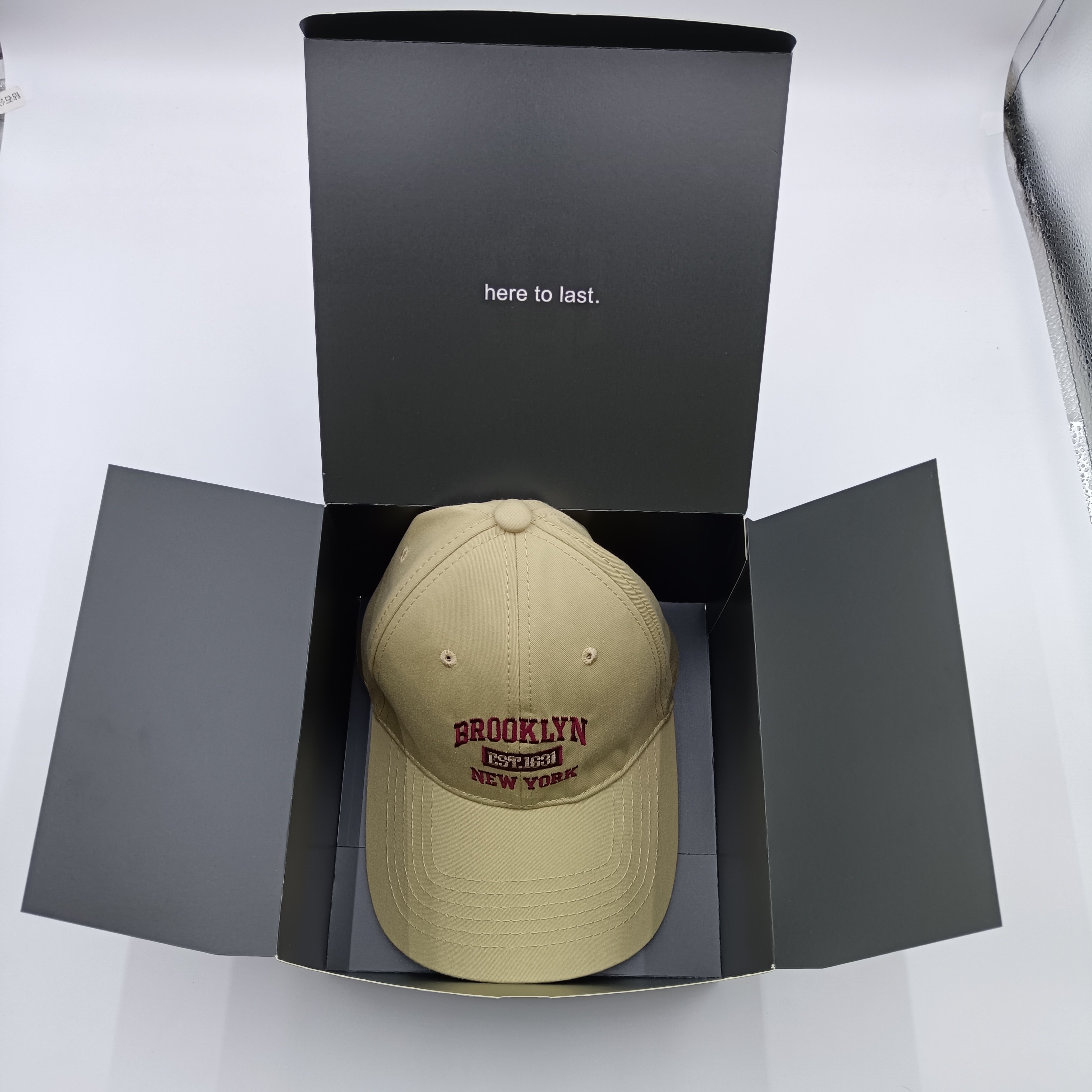 Biodegradable Colored Flat Baseball Cap Corrugated Mailer Paper Boxes For Cardboard Packaging