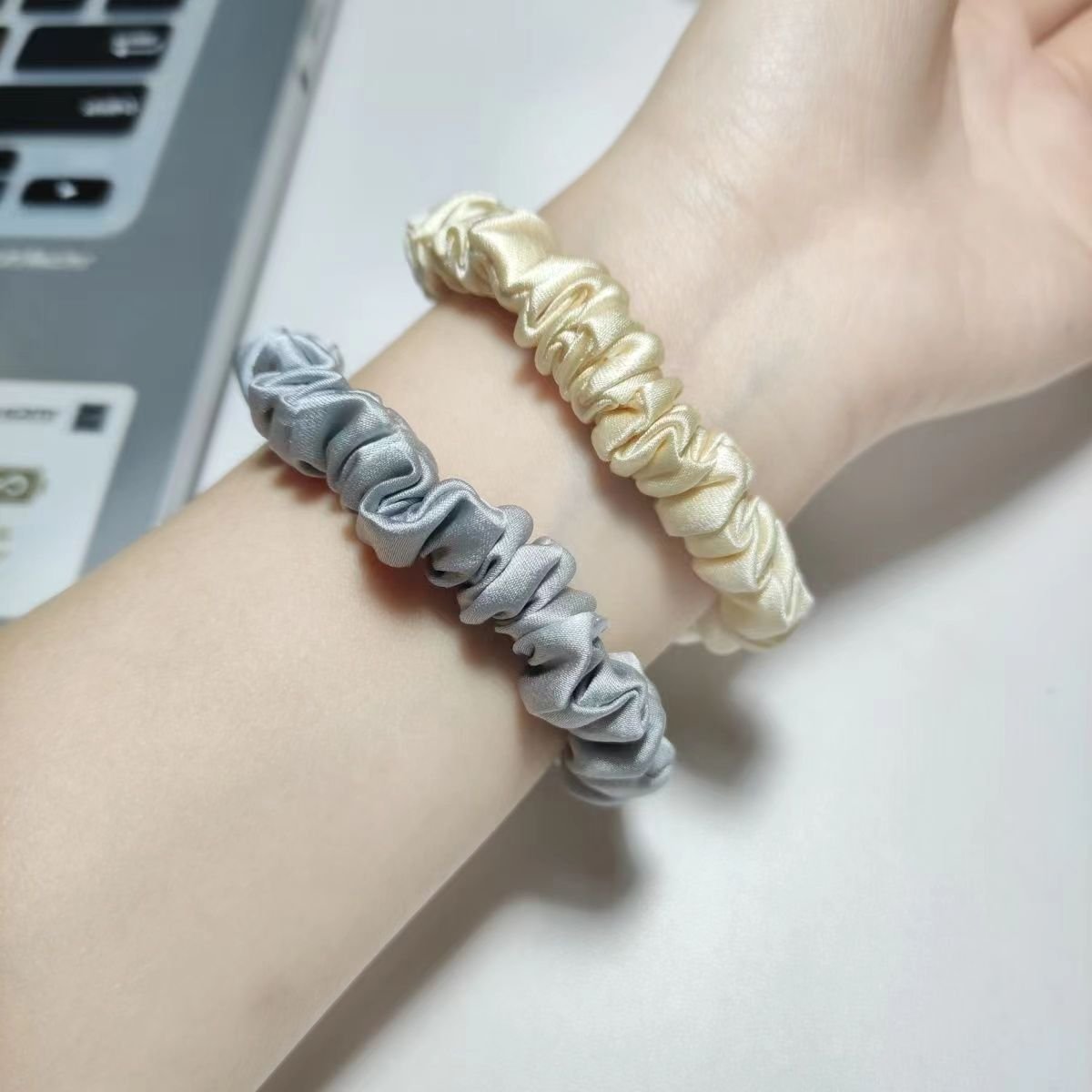 Custom Logo Label 19 Momme Luxury Silk Hair Tie 100% Pure Mulberry Skinny Size Elastic Hair Bands for Ladies
