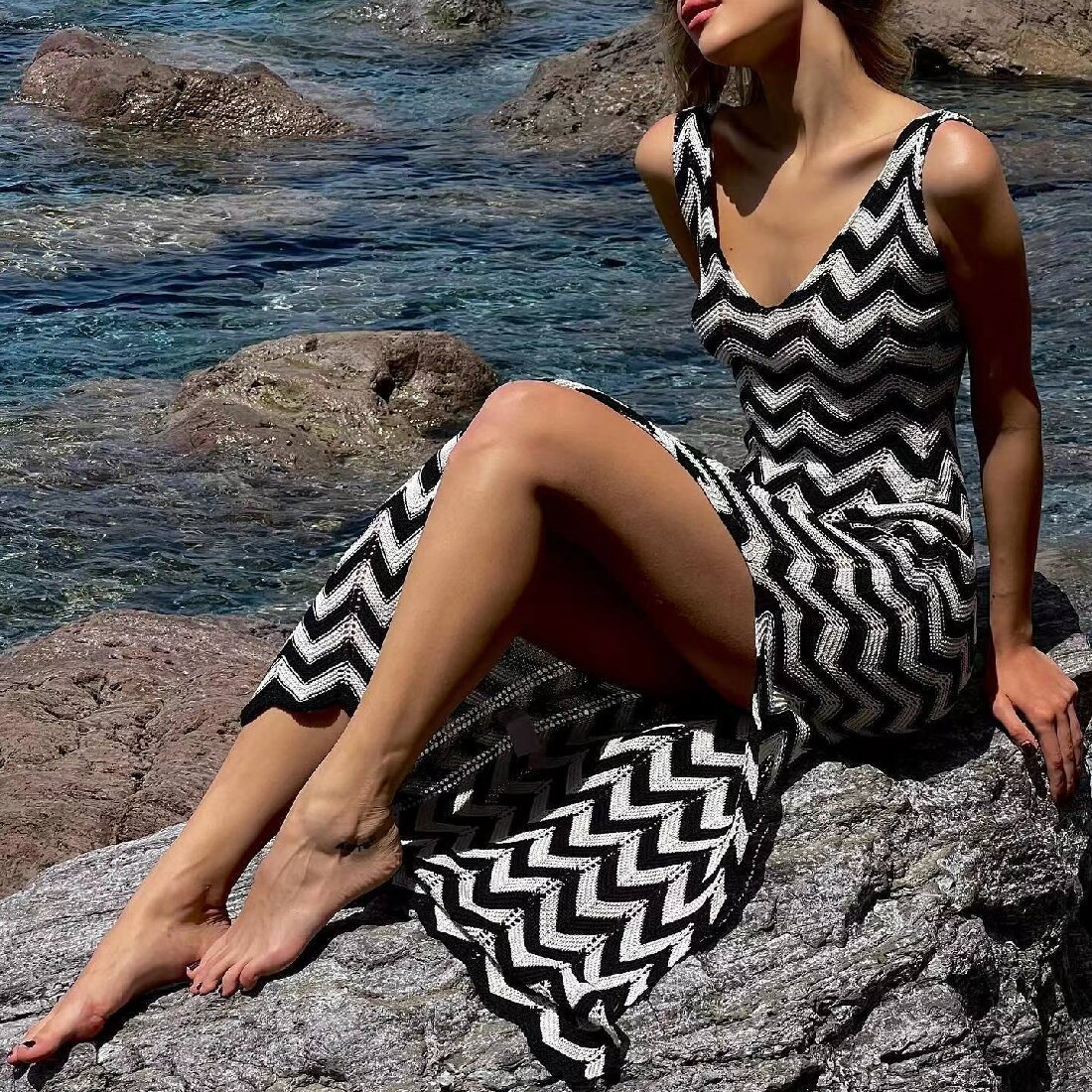 Women Elegant Contrast Stripe Knitted Long Dress Sexy V-neck Hollow Out Sleeveless Dresses Summer Beach Casual Robes 2935