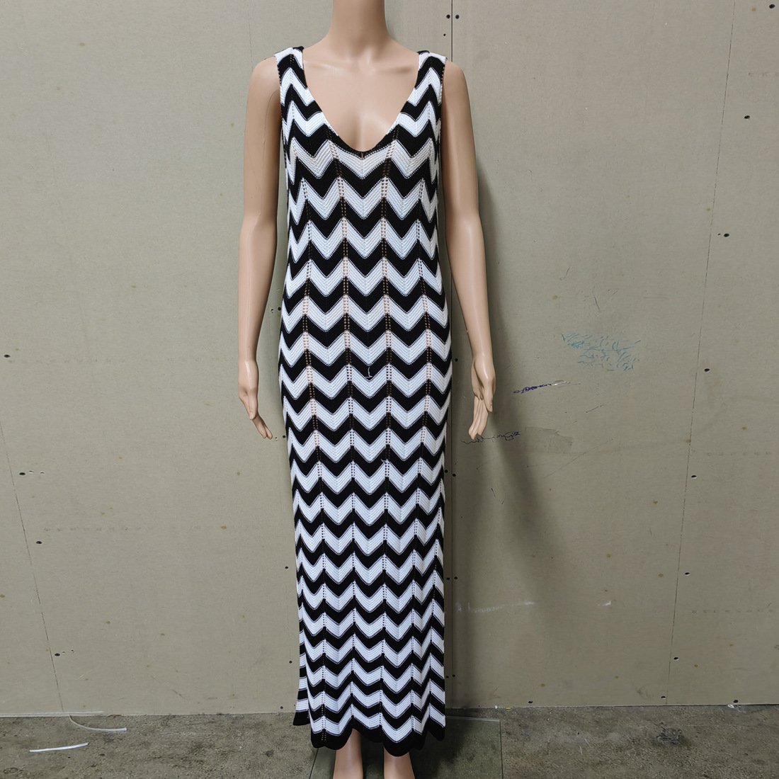 Women Elegant Contrast Stripe Knitted Long Dress Sexy V-neck Hollow Out Sleeveless Dresses Summer Beach Casual Robes 2935