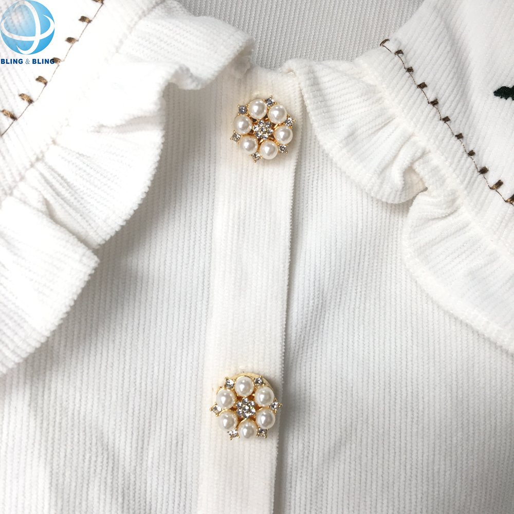 Summer Fashion Metal Flower Pearl Button Covers Blouses Jewelry DIY Cufflink Clip Buttons For Jacket Shirt Embellish