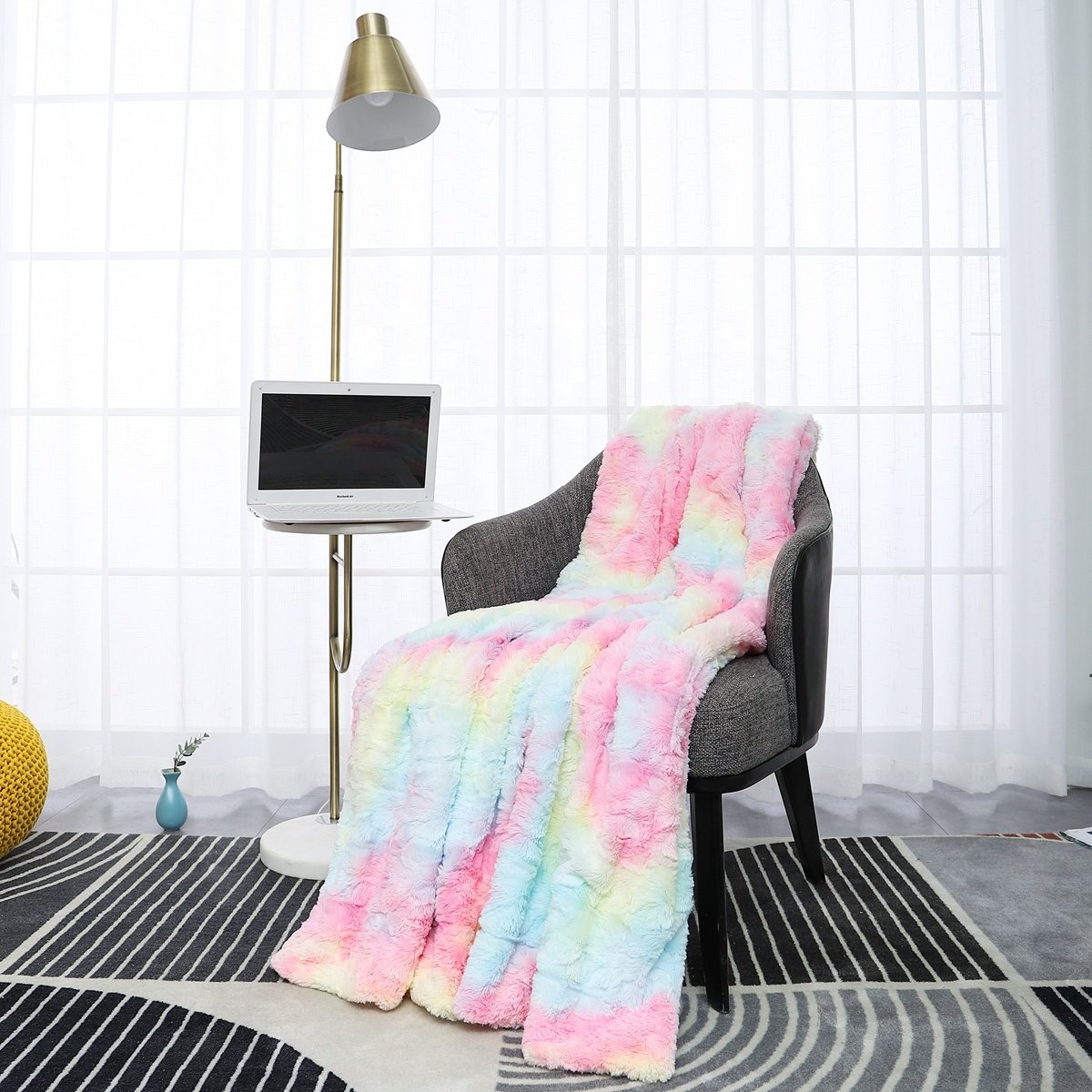 high quality supplier 100% polyester colors PV fleece blanket