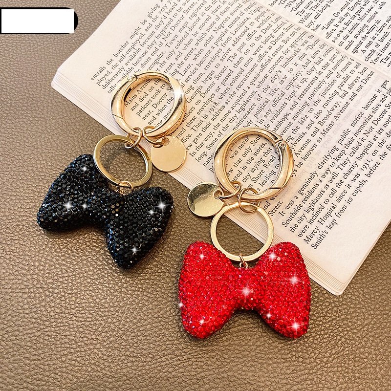 Hot Style Rhinestone Crystal Metal Enamel Marvel Bow Tie Pink Ribbon Designer Kawaii Keychains Bag Charms Pendant Accessories