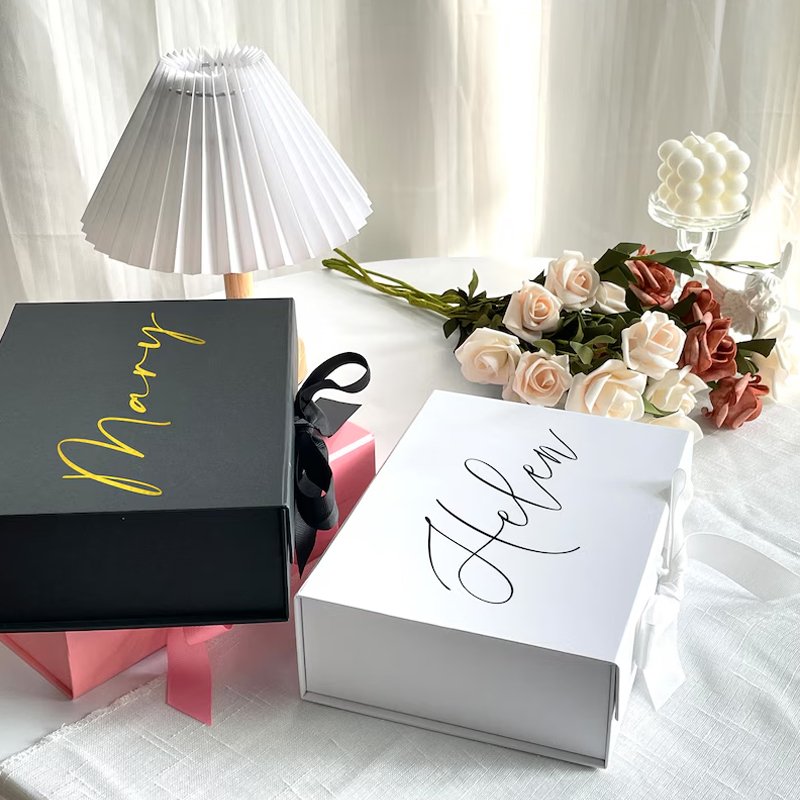Custom Logo White Foldable Bow Tie Package Boxes Cardboard Paper Clothing Gift Packaging Box With Magnetic Lid
