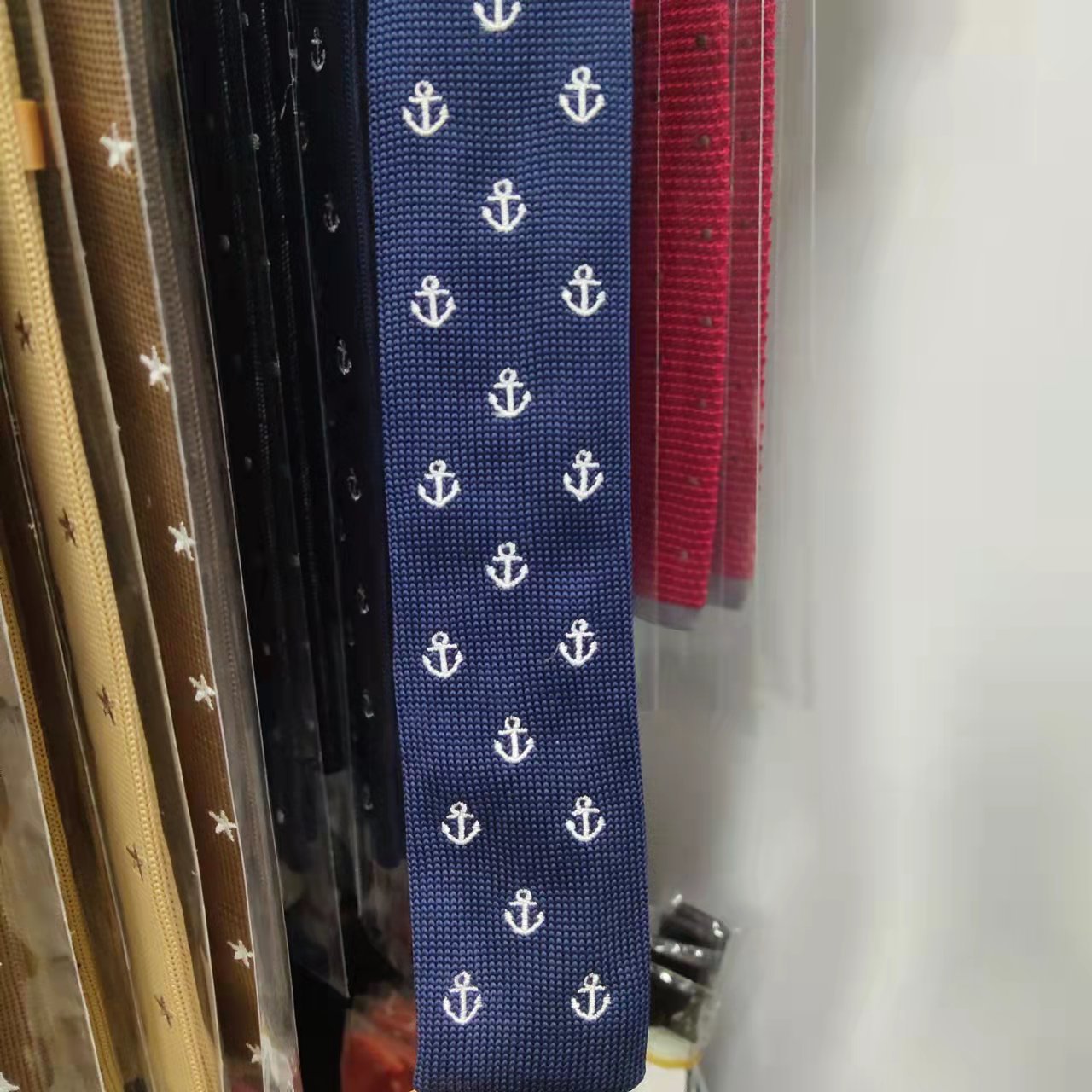 Mens Striped Knitted Neckties Custom Embroidered Logo polyester Knitted Tie Flat End Classic Woven Designer Skinny Ties